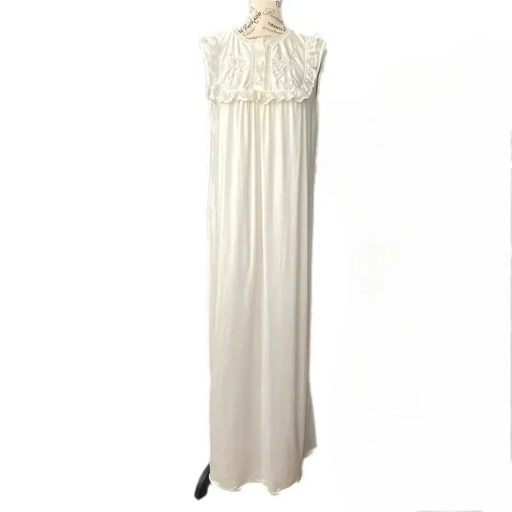 Vintage Gilead Made in USA Elegant Cream Sleeveless Long Nightgown in Size Small